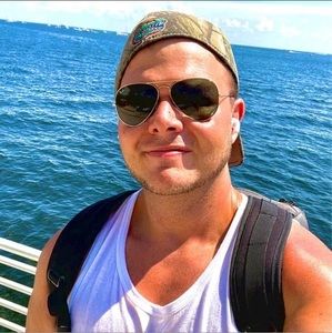 Meet your Posher, Daniel